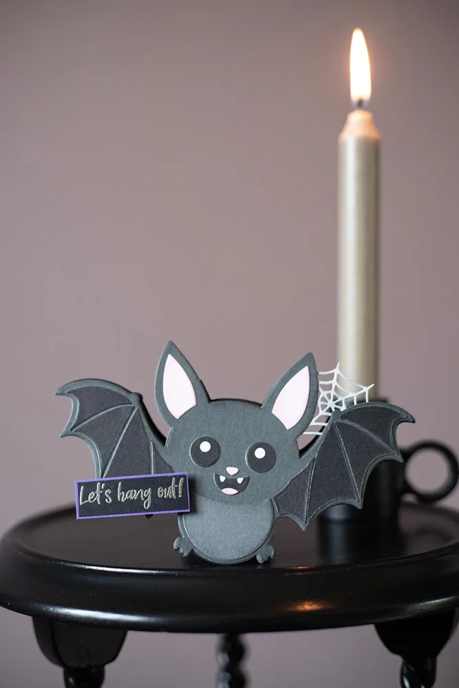 蜘蛛の巣が外壁にあしらわれた城　新作2026メタルカットダイ - Candle Making Newcastle のレビューと価格